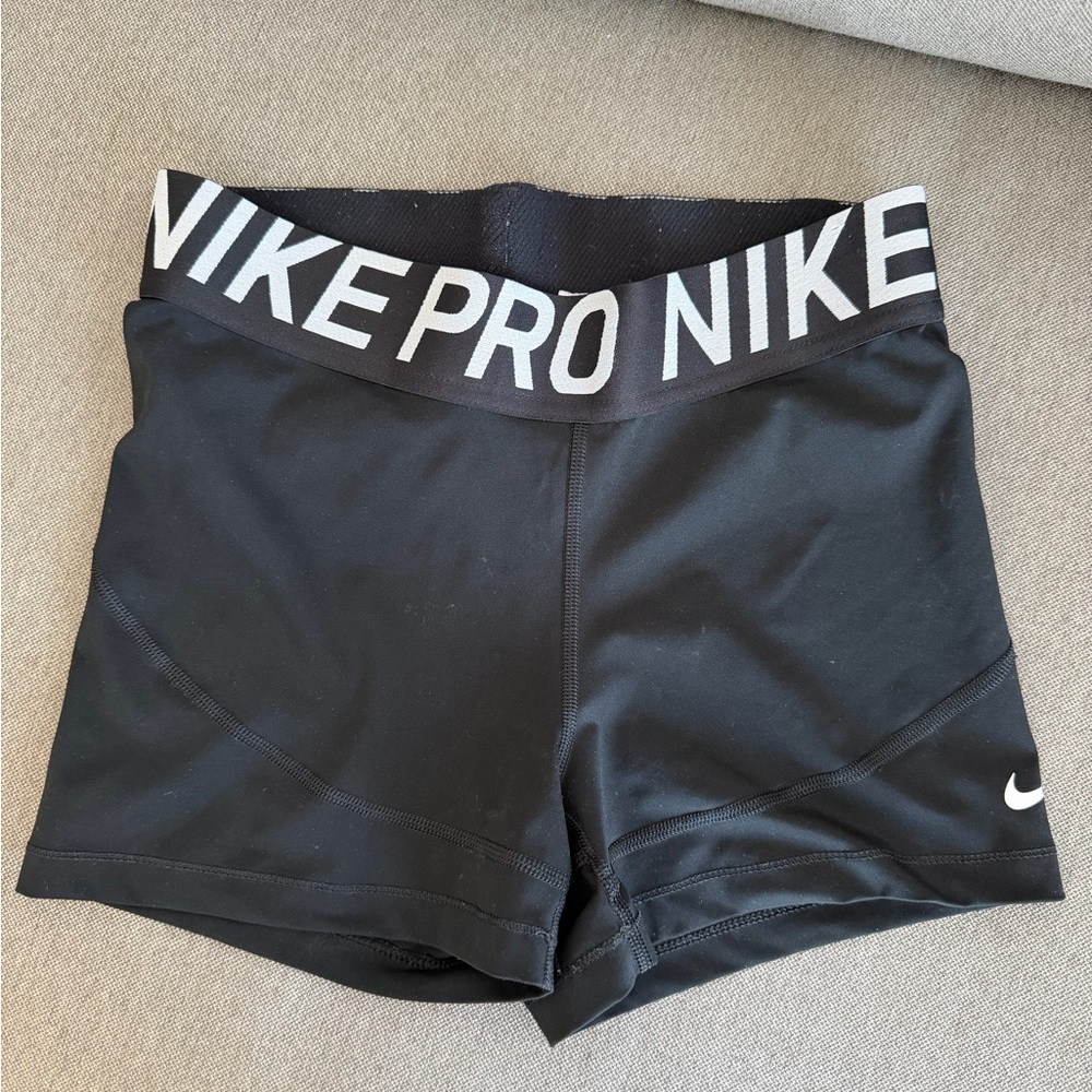 Nike ProWomen's Black Athletic Shorts Size M